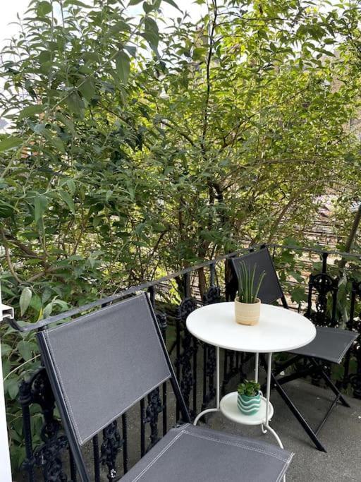 Cute&Cozy Studio Apt In Barons Court 런던 외부 사진